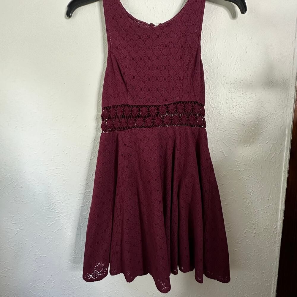 Free People Size 2 Lace Crochet Sleeveless Burgundy Dress